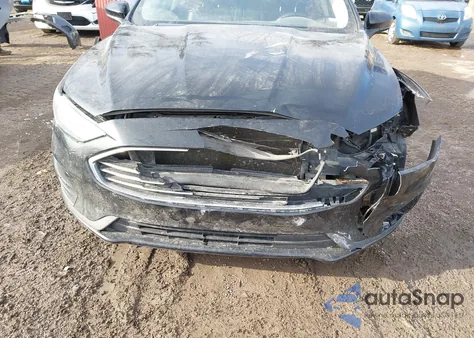 2019 Ford Fusion Hybrid Se z USA, uszkodzony, nr VIN 3FA6P0LU7KR195656